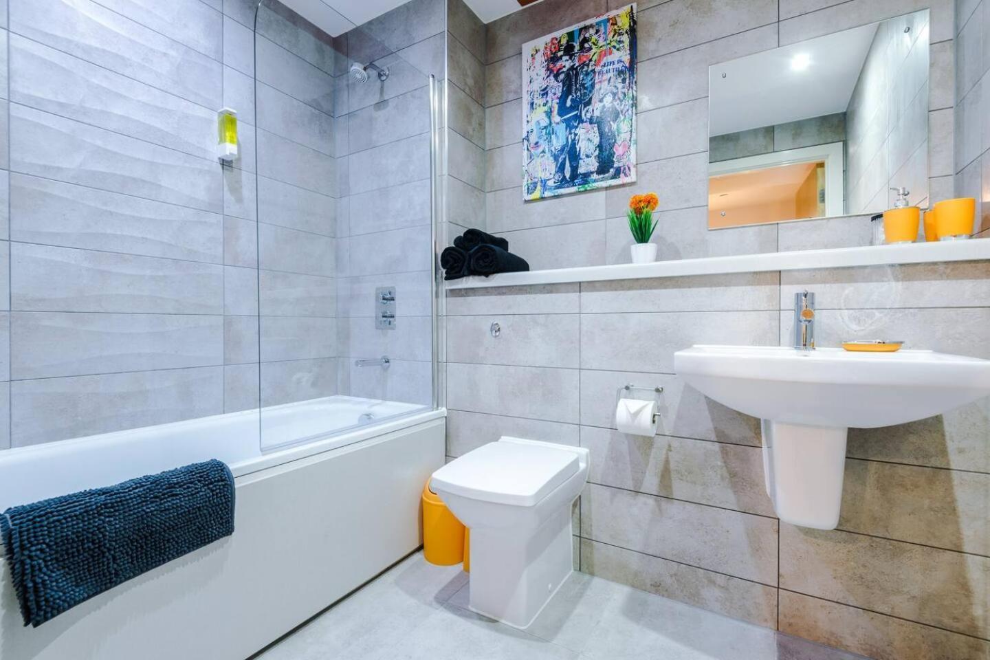 High Reviewed 1-Bed With Parking Central Location リヴァプール エクステリア 写真