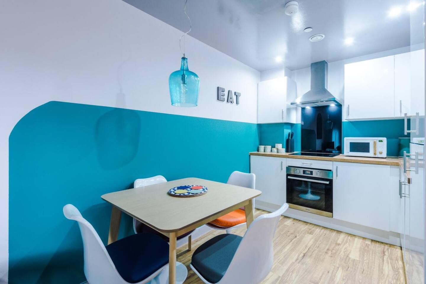 High Reviewed 1-Bed With Parking Central Location リヴァプール エクステリア 写真