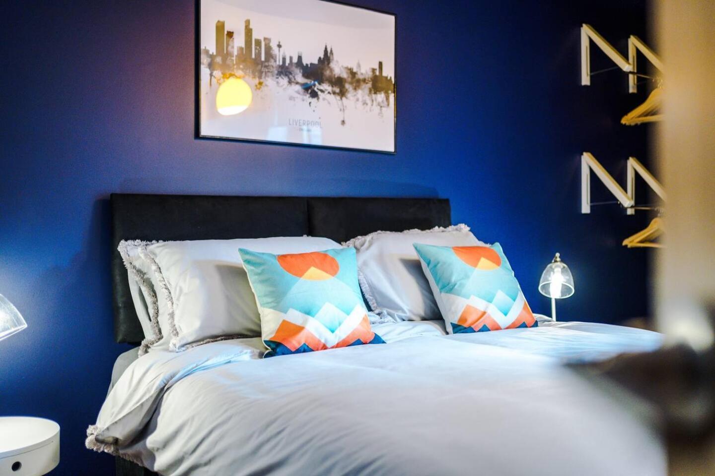 High Reviewed 1-Bed With Parking Central Location リヴァプール エクステリア 写真