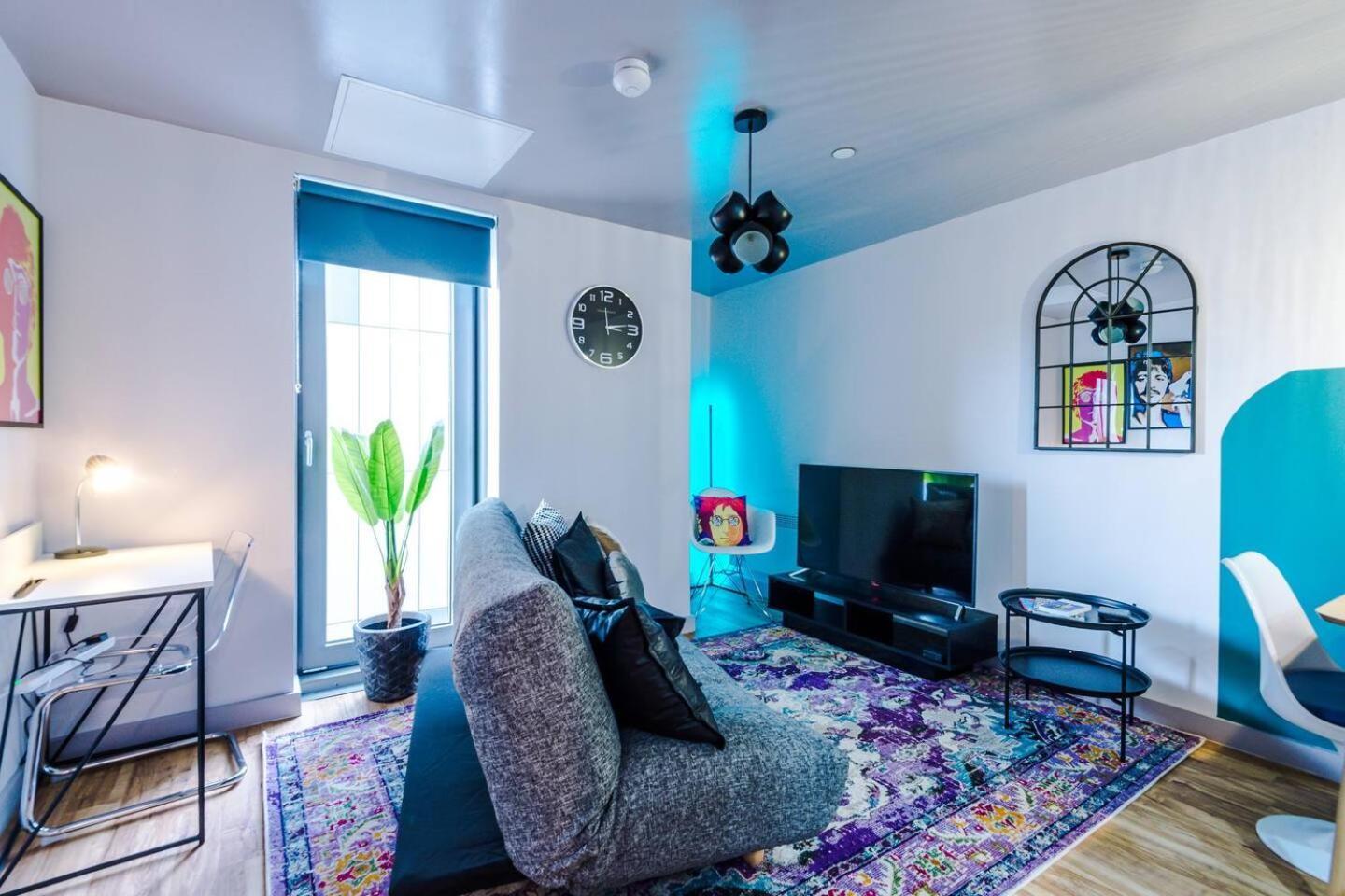 High Reviewed 1-Bed With Parking Central Location リヴァプール エクステリア 写真